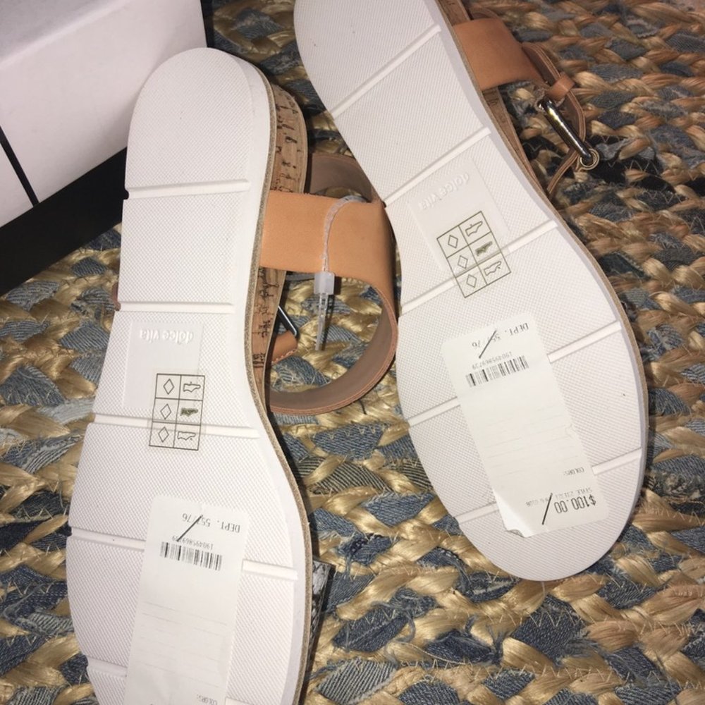 PRICE FIRM!  Beautiful DOLCE VITA Sandals with Ankle Strap - Picture 7 of 11